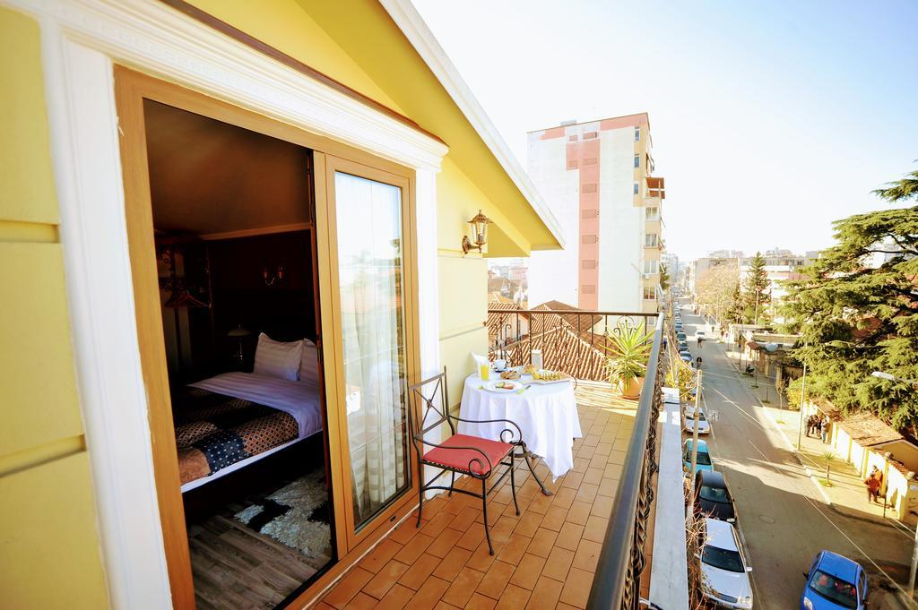 Dream Hotel Тирана Экстерьер фото