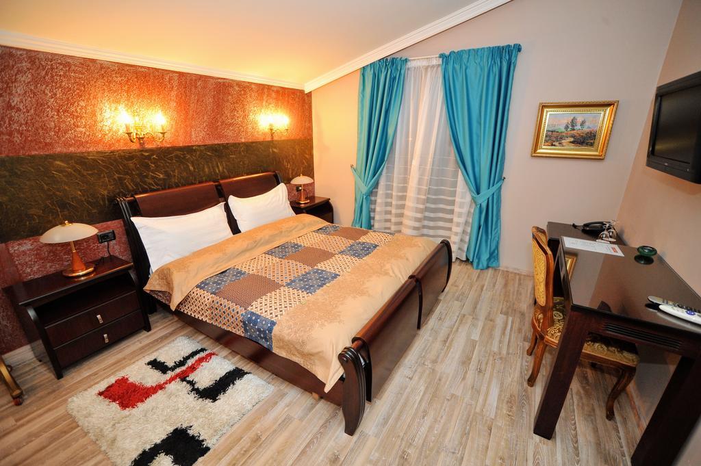 Dream Hotel Тирана Экстерьер фото